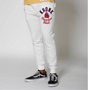 NWT Roots of Fight joggers